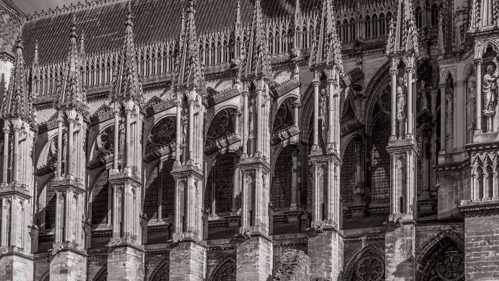Cathédrale Notre-Dame-de-l’Assomption de Clermont-Ferrand en pierre de Volvic