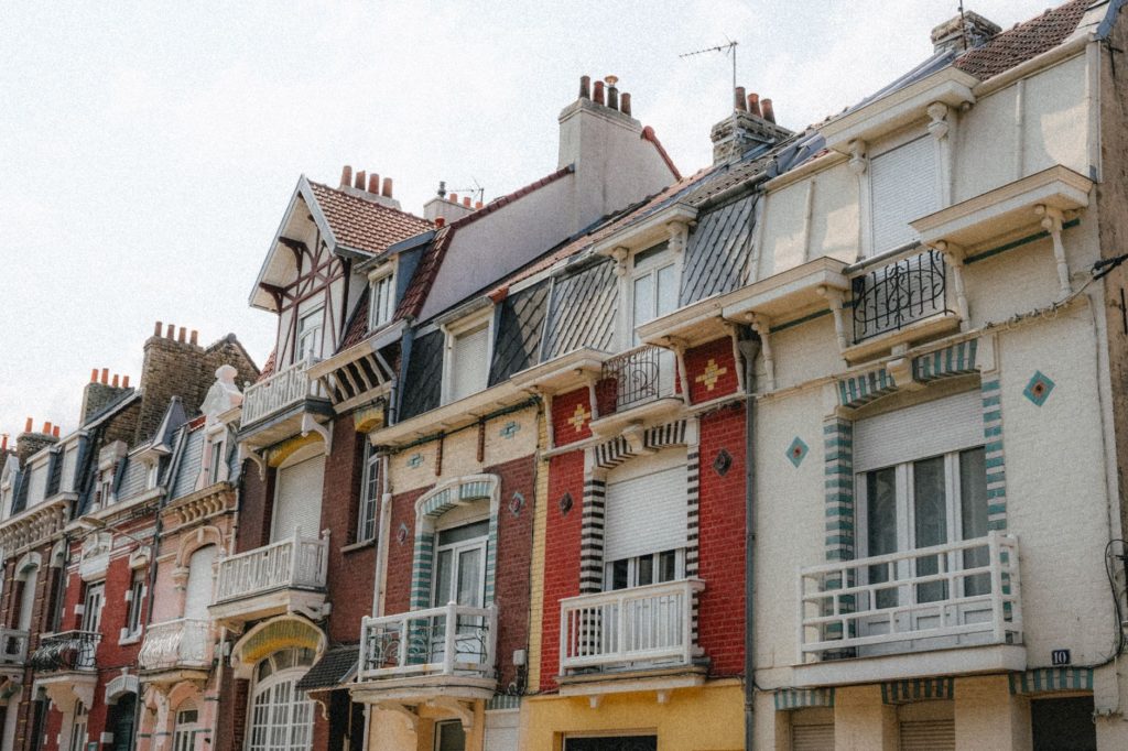 Maisons de ville en brique rouge, architecture typique de Roubaix et de la métropole lilloise