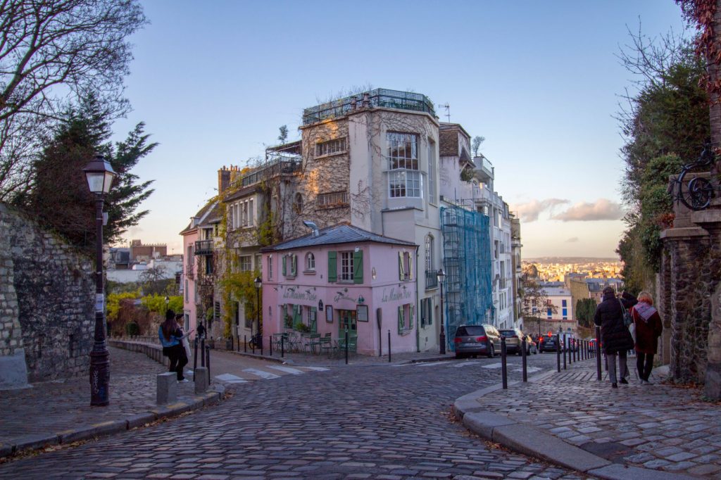 Ruelle pittoresque de Montmartre à Paris
