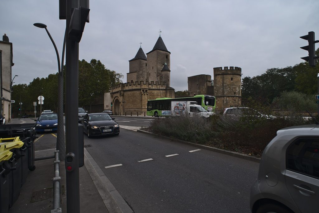 La Porte des Allemands à Metz, vestige des fortifications médiévales près du quartier Outre-Seille