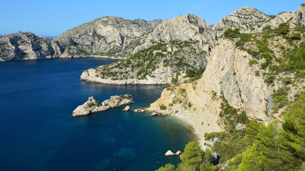 Les calanques et falaises près de Marseille