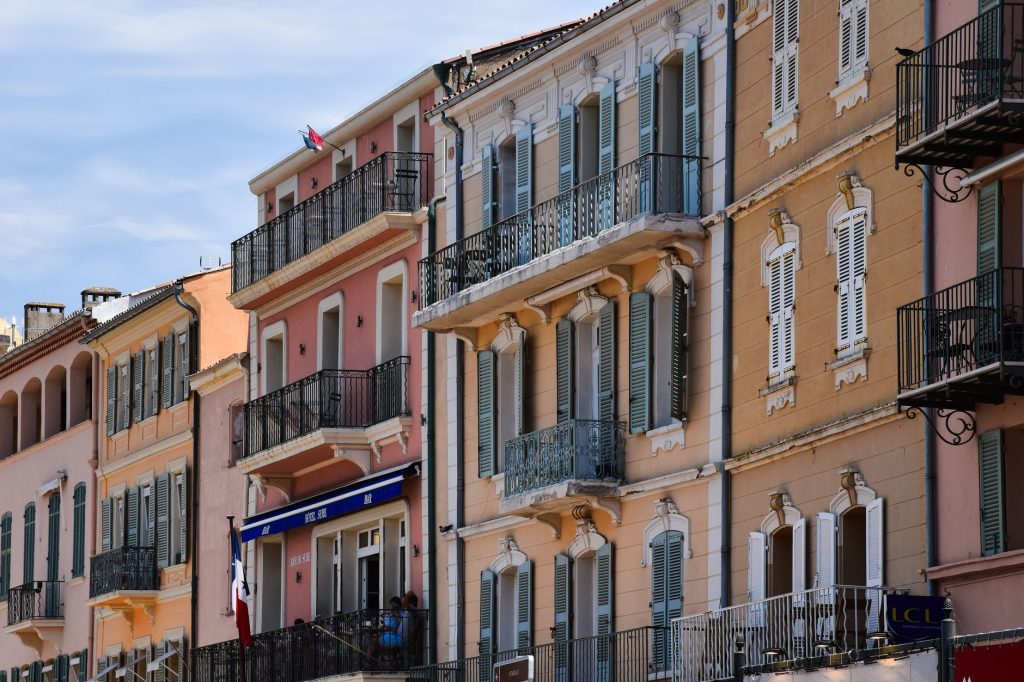 Ruelles et architecture historique du quartier du Panier à Marseille