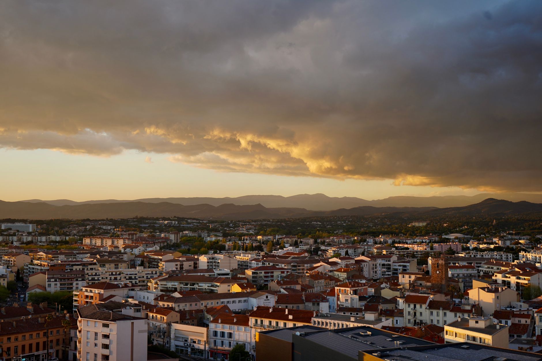 Vivre à Perpignan : avantages et inconvénients au quotidien